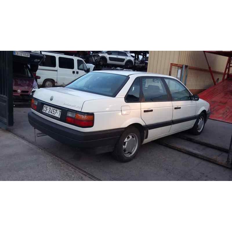 VOLKSWAGEN PASSAT BERLINA (312)