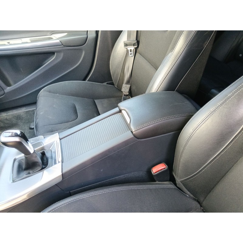 Recambio de apoyabrazos central para volvo s60 ii (134) d3 referencia OEM IAM   