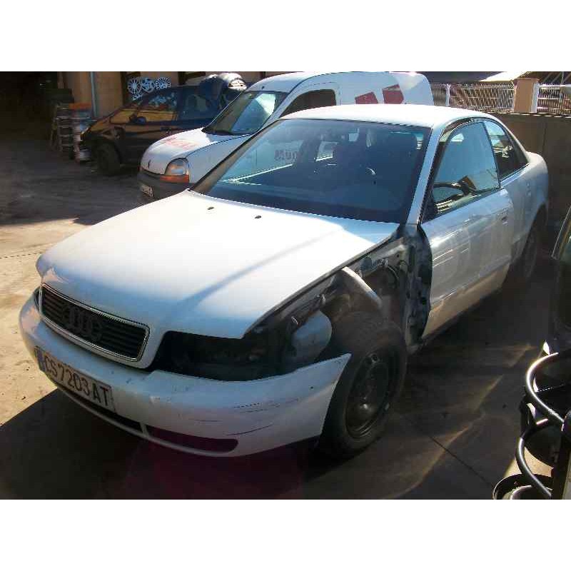 AUDI A4 AVANT (B5)