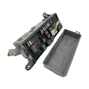 CAJA RELES / FUSIBLES MN141330 PR06401000 PR06403000 PR066900000