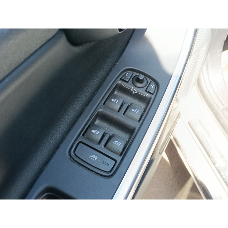 Recambio de mando elevalunas delantero izquierdo para volvo s60 ii (134) d3 referencia OEM IAM 31453266  