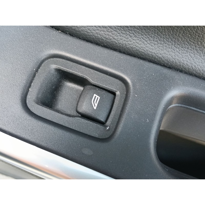 Recambio de mando elevalunas trasero derecho para volvo s60 ii (134) d3 referencia OEM IAM 31394841  