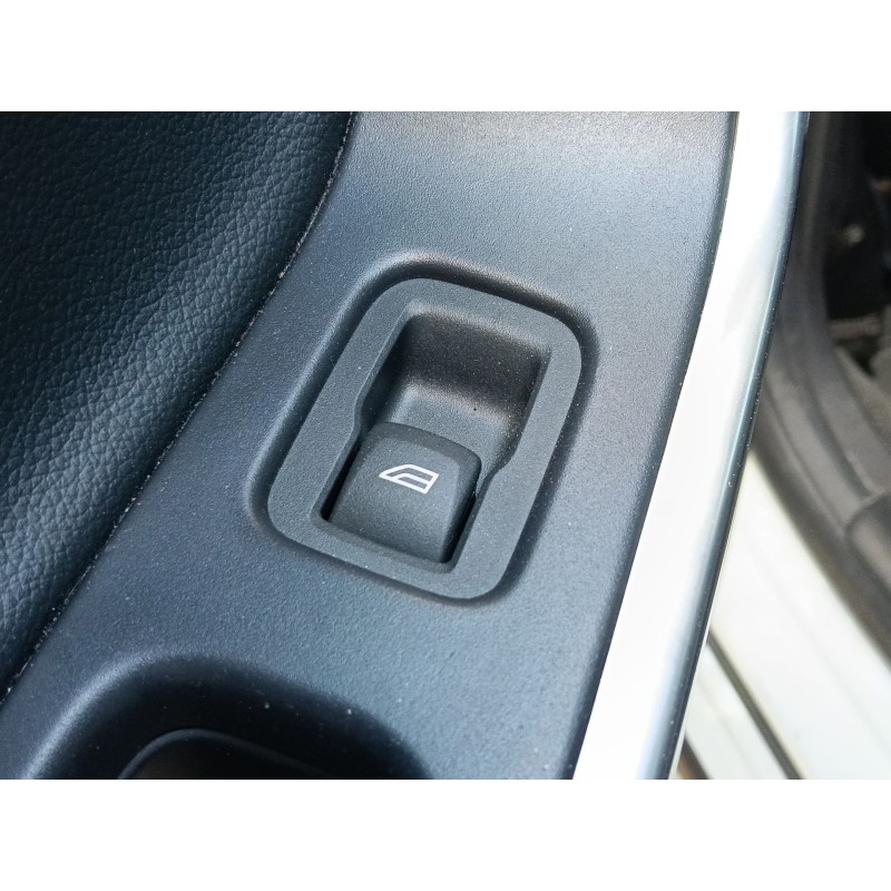 Recambio de mando elevalunas trasero izquierdo para volvo s60 ii (134) d3 referencia OEM IAM 31394841  