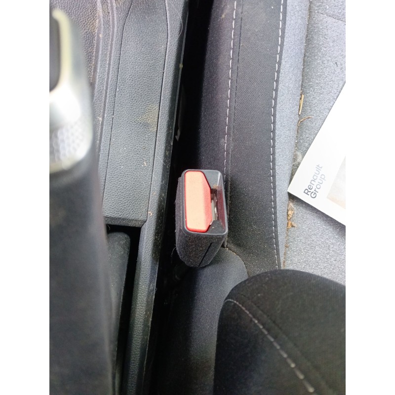 Recambio de enganche cinturon delantero derecho para renault clio v (b7_) tce 90 (b7mt) referencia OEM IAM   