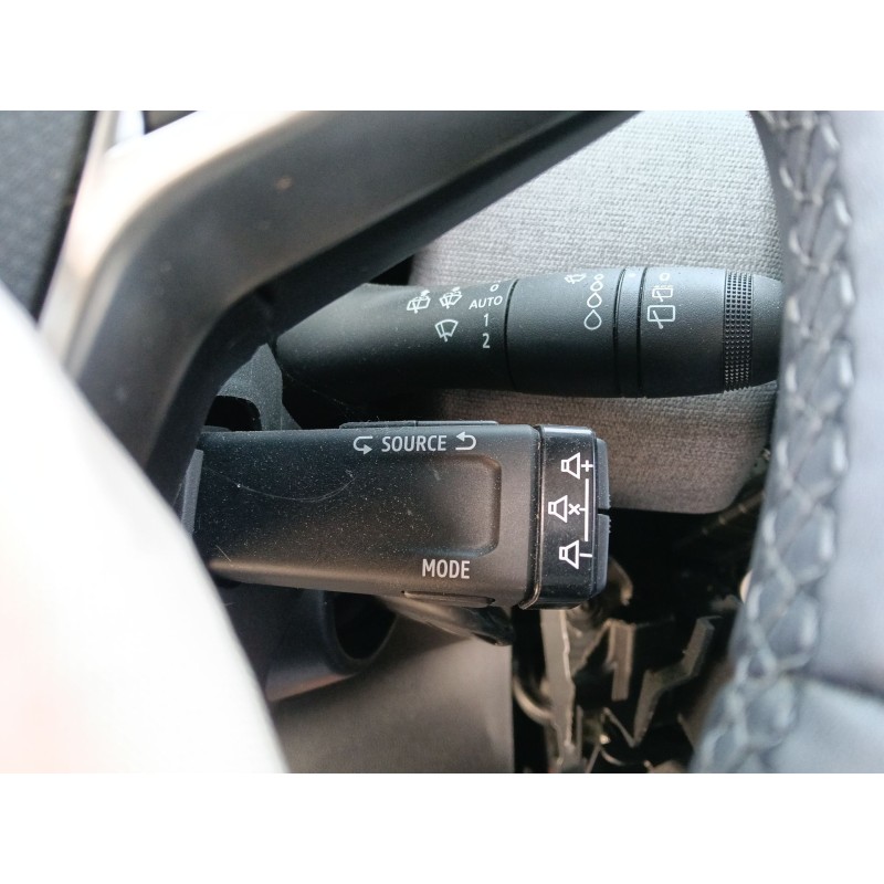 Recambio de mando multifuncion para renault clio v (b7_) tce 90 (b7mt) referencia OEM IAM   