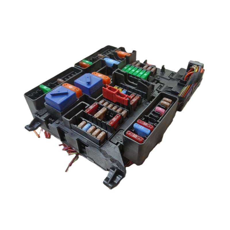 Recambio de caja reles / fusibles para bmw 1 (f40) 118 d referencia OEM IAM 61149360501 190053906032 