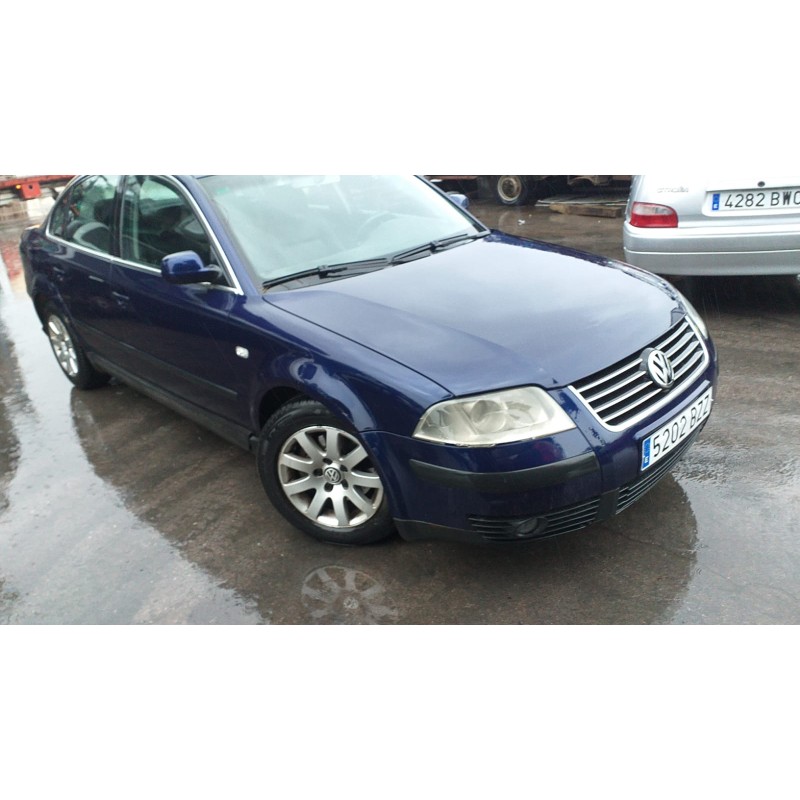 VOLKSWAGEN PASSAT BERLINA (3B3)