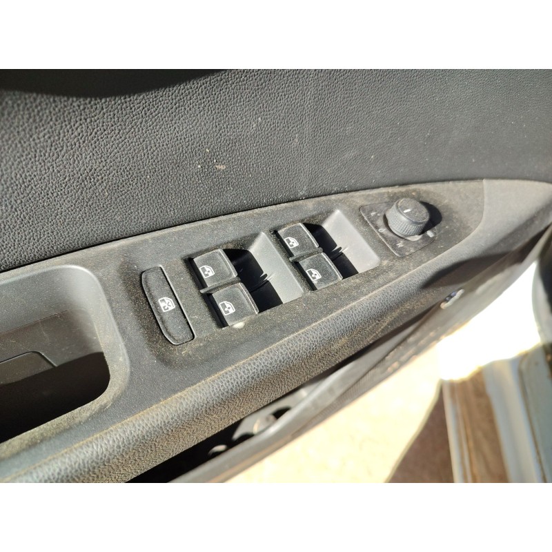 Recambio de mando elevalunas delantero izquierdo para seat leon (5f1) 2.0 tdi referencia OEM IAM 5G0959857GIHA 1013033802S 5G095