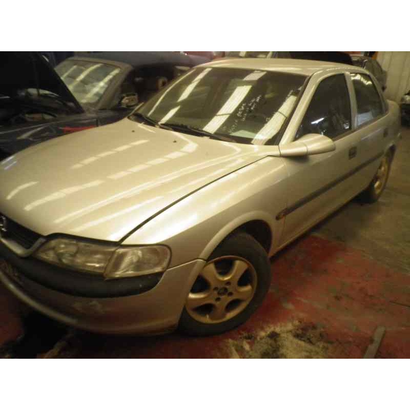 OPEL VECTRA B BERLINA