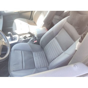 ASIENTO DELANTERO IZQUIERDO 