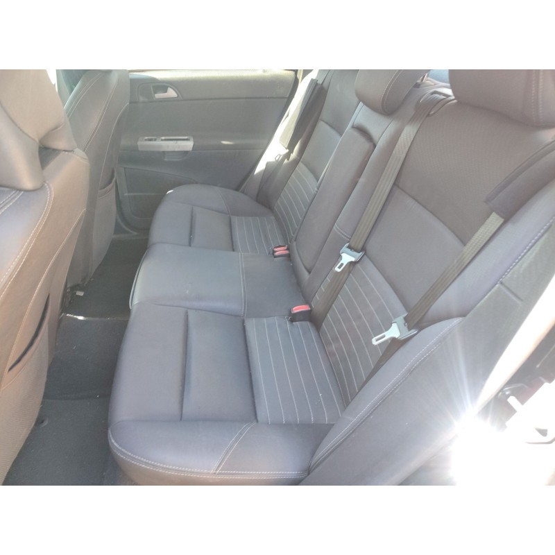 Recambio de asientos traseros para volvo s40 ii (544) 1.6 d referencia OEM IAM   