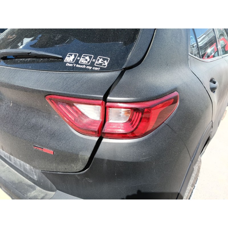 Recambio de piloto trasero derecho interior para kia stonic (yb) 1.2 cvvt referencia OEM IAM 92404H8500  