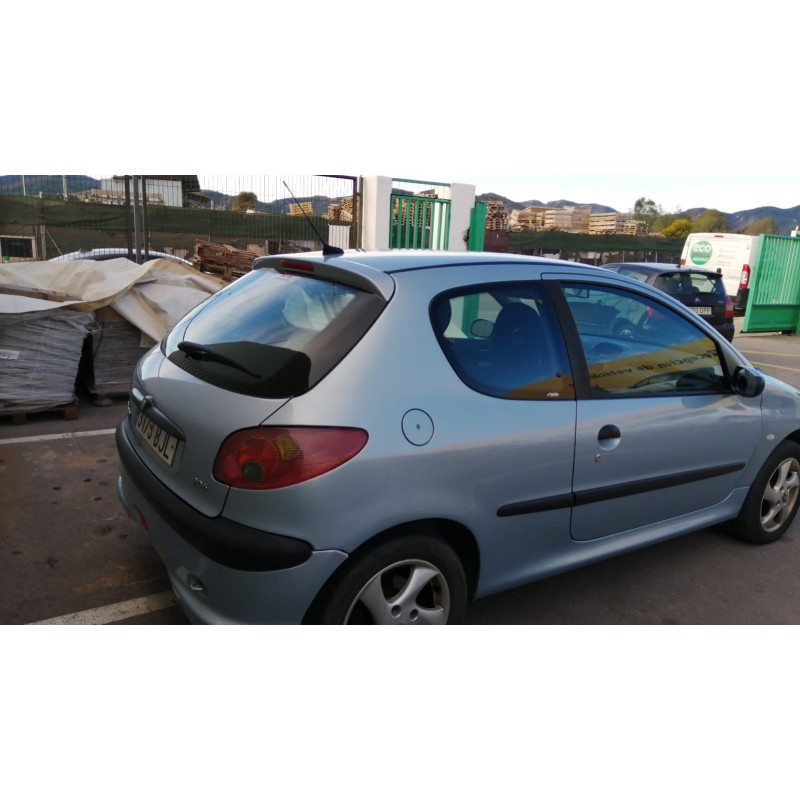PEUGEOT 206 BERLINA