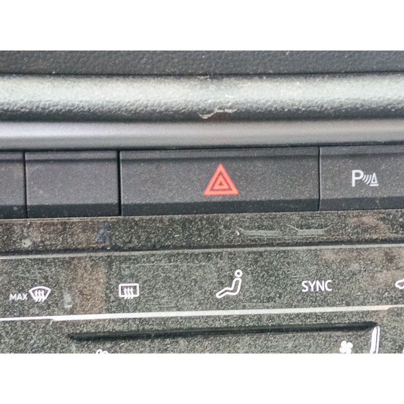 Recambio de warning para volkswagen t-roc (a11, d11) 2.0 tdi scr referencia OEM IAM 2GA953509ECU  