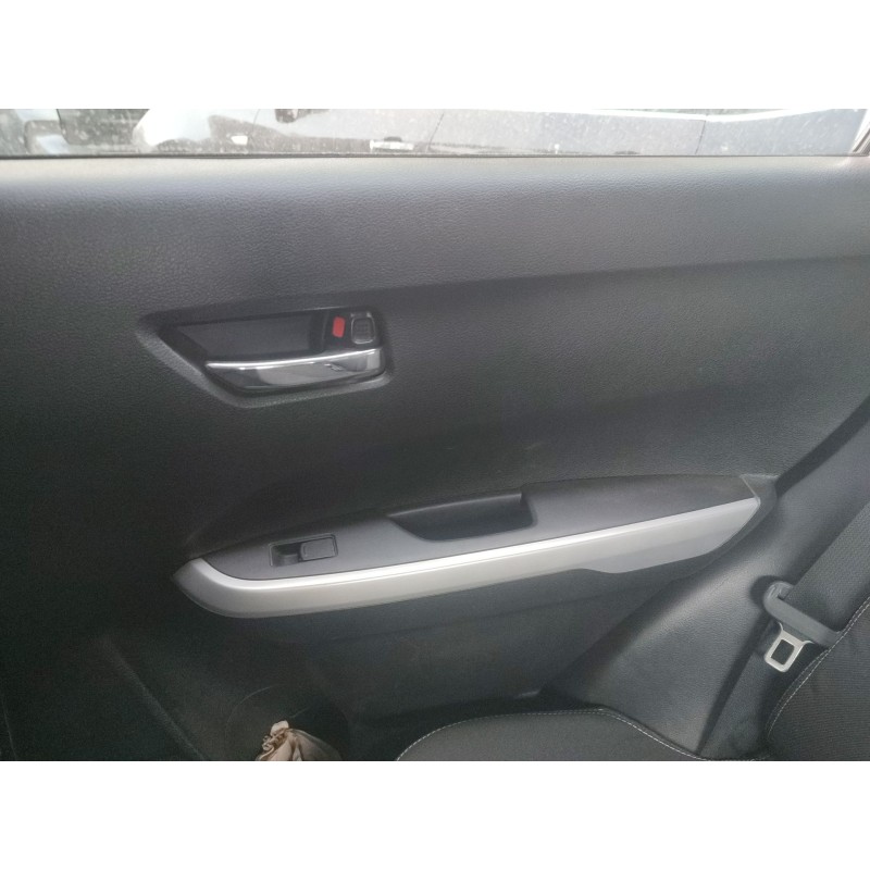Recambio de guarnecido puerta trasera derecha para suzuki vitara (ly) 1.6 (apk 416) referencia OEM IAM   