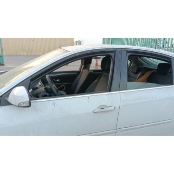 ELEVALUNAS DELANTERO IZQUIERDO 807010002R 