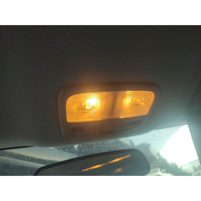 Recambio de luz interior delantera central para suzuki vitara (ly) 1.6 (apk 416) referencia OEM IAM 3623063UA06GS  