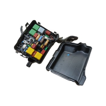 CAJA RELES / FUSIBLES 9671941780 453363102 9804846880