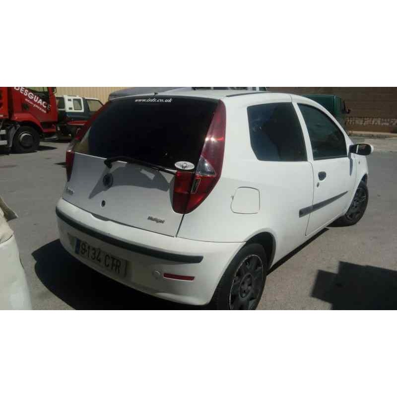 FIAT PUNTO BERLINA (188)
