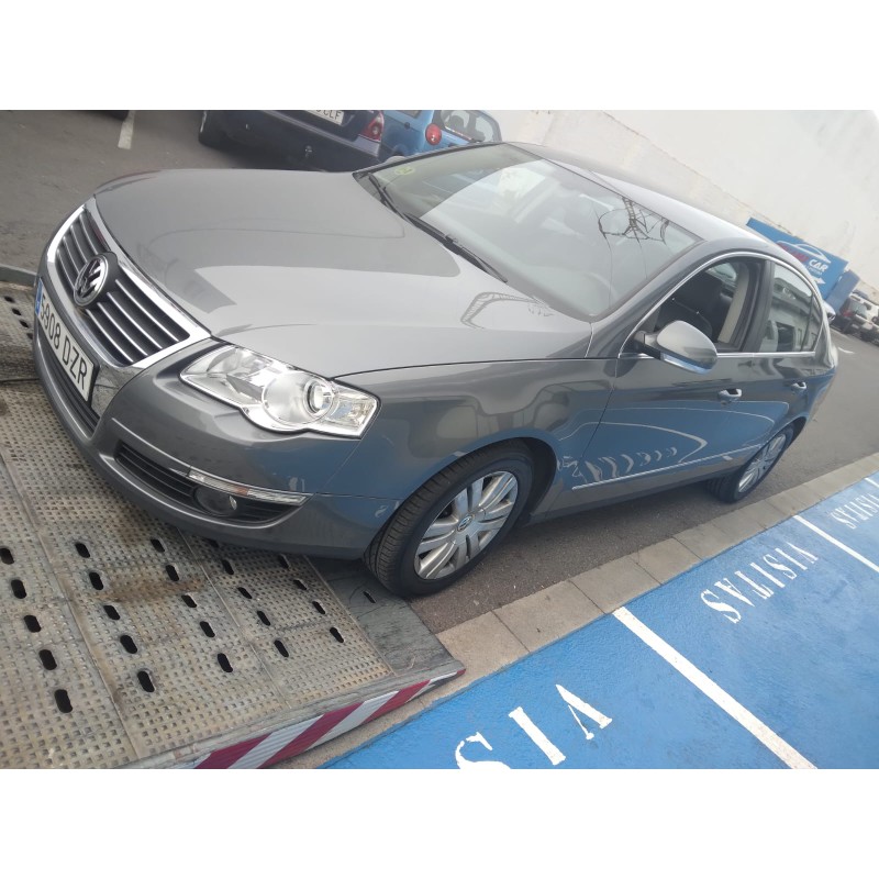 VOLKSWAGEN PASSAT BERLINA (3C2)