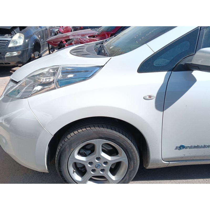 Recambio de aleta delantera izquierda para nissan leaf (ze0) electric referencia OEM IAM F31013NAAA  