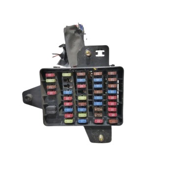 CAJA RELES / FUSIBLES 8211008000 