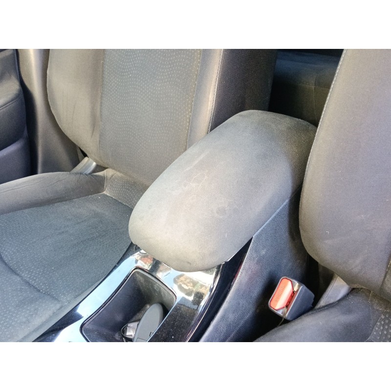 Recambio de apoyabrazos central para nissan leaf (ze0) electric referencia OEM IAM   