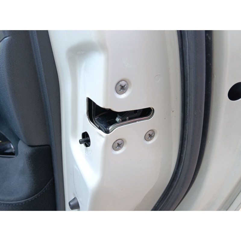 Recambio de cerradura puerta trasera derecha para nissan leaf (ze0) electric referencia OEM IAM 825003NA0A  