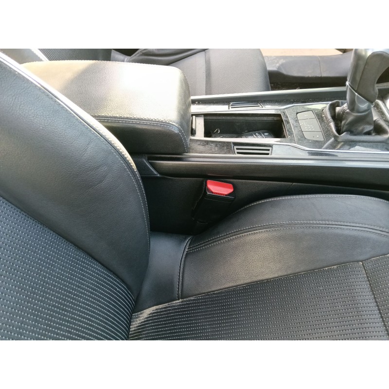 Recambio de enganche cinturon delantero derecho para peugeot 508 i (8d_) 1.6 hdi referencia OEM IAM 8976G2  