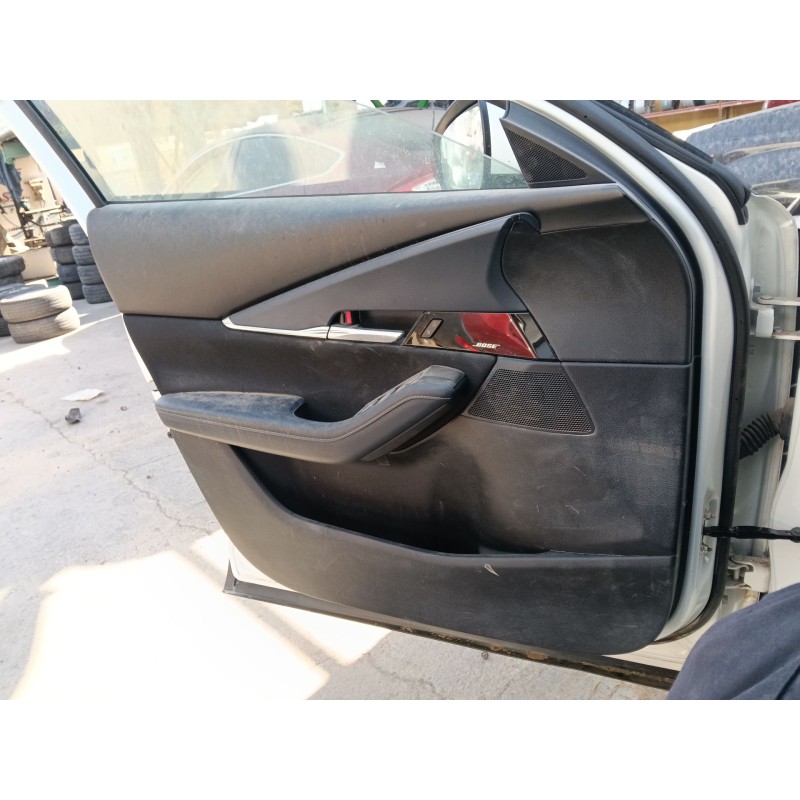 Recambio de guarnecido puerta delantera izquierda para mazda cx-30 (dm) skyactiv-x m hybrid referencia OEM IAM   