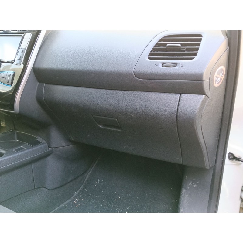 Recambio de guantera para nissan leaf (ze0) electric referencia OEM IAM 685203ND0A / 685103ND0A  