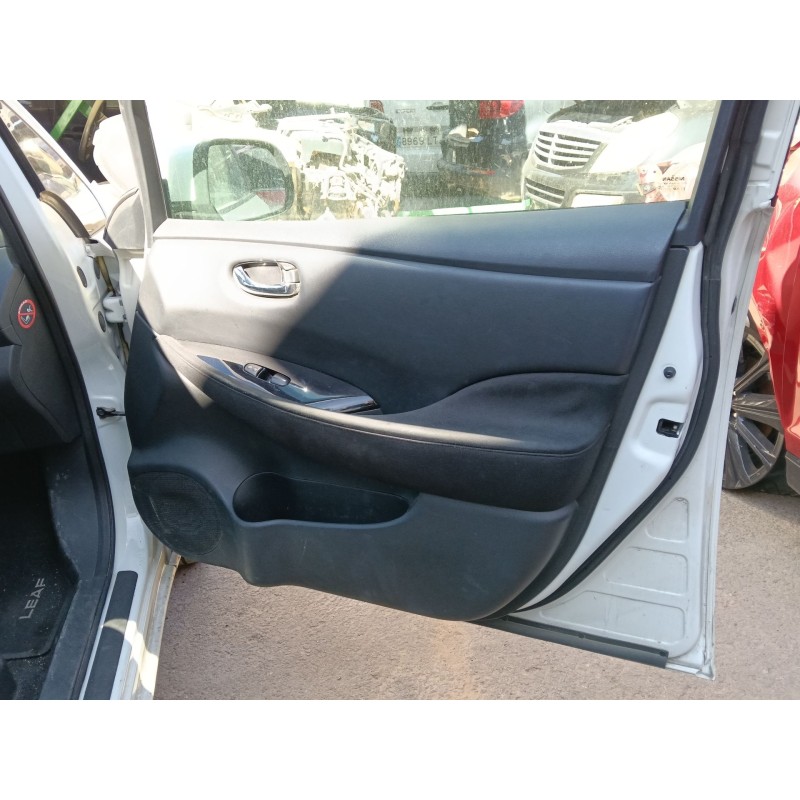 Recambio de guarnecido puerta delantera derecha para nissan leaf (ze0) electric referencia OEM IAM   