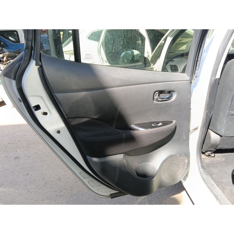 Recambio de guarnecido puerta trasera izquierda para nissan leaf (ze0) electric referencia OEM IAM   