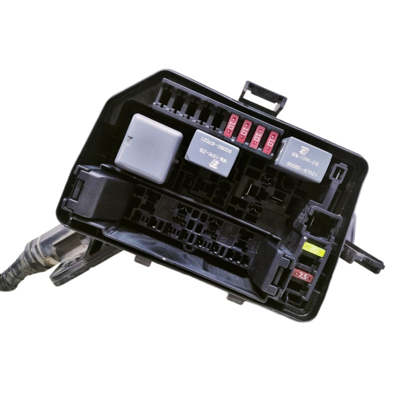 Recambio de caja reles / fusibles para toyota yaris active referencia OEM IAM 826620D321  