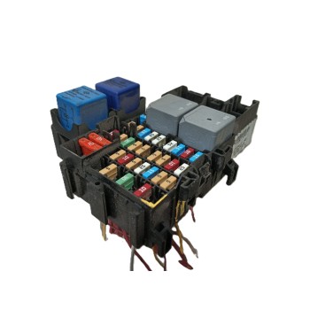 CAJA RELES / FUSIBLES X82PDB 