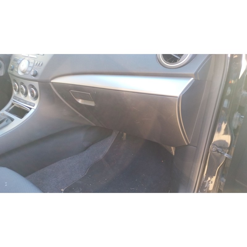 Recambio de guantera para mazda 3 (bl) 1.6 mz-cd (bl14) referencia OEM IAM BFB764160A01 / BBP364040G01  