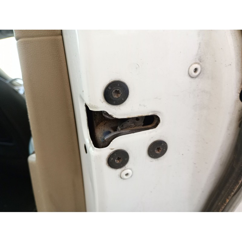 Recambio de cerradura puerta trasera derecha para renault grand scénic iii (jz0/1_) 1.9 dci referencia OEM IAM   