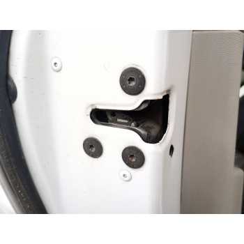 CERRADURA PUERTA TRASERA IZQUIERDA 825030032R 