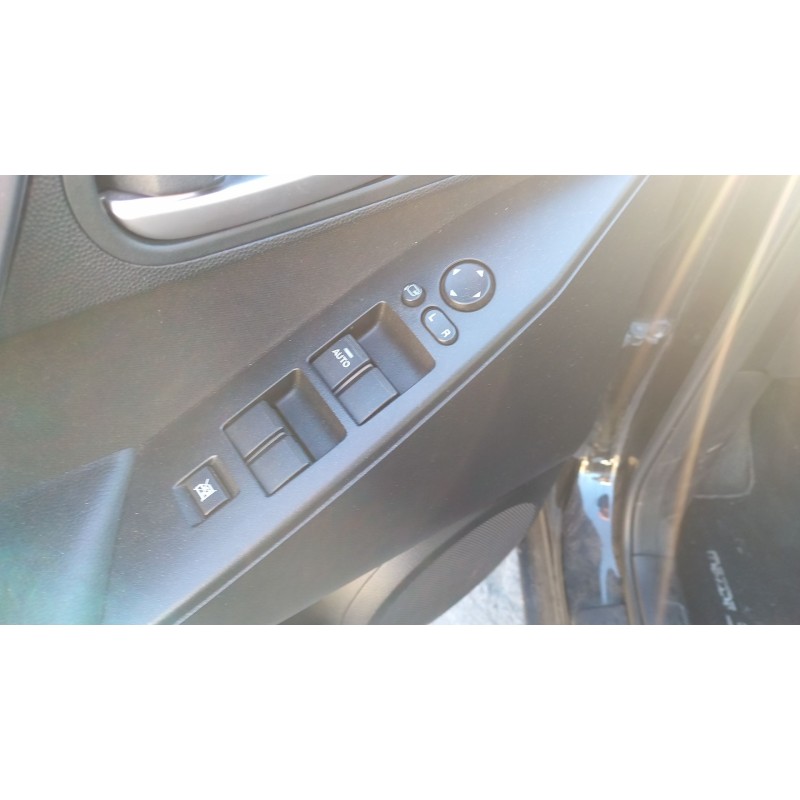Recambio de mando elevalunas delantero izquierdo para mazda 3 (bl) 1.6 mz-cd (bl14) referencia OEM IAM BBR366350B  