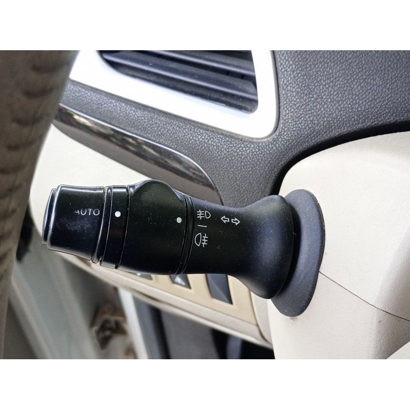 Recambio de mando intermitentes para renault grand scénic iii (jz0/1_) 1.9 dci referencia OEM IAM   