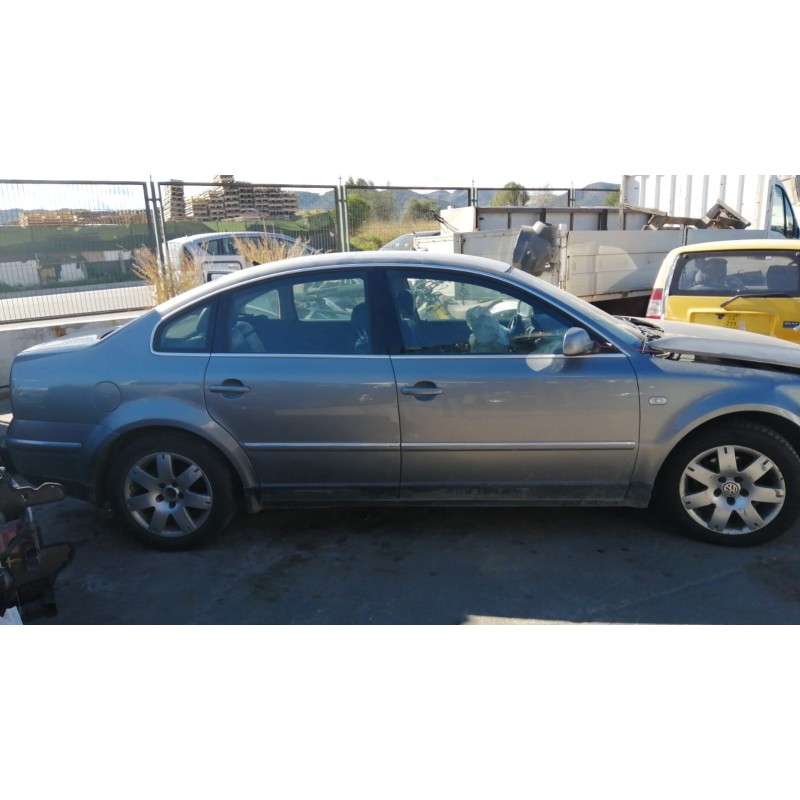 VOLKSWAGEN PASSAT BERLINA (3B3)