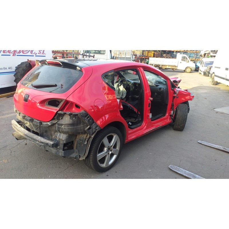 SEAT LEON (1P1)