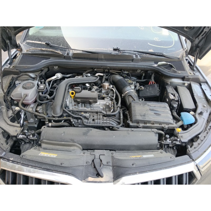Recambio de motor completo para skoda kamiq (nw4) 1.0 tsi referencia OEM IAM 05C100031J / 04C100098K  