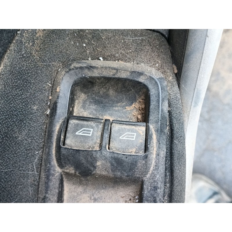 Recambio de mando elevalunas delantero izquierdo para ford fiesta vi (cb1, ccn) 1.6 ti referencia OEM IAM   