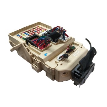 CAJA RELES / FUSIBLES 91953AT703 SG703PE20A08S015210001100 SG2HEV25MY