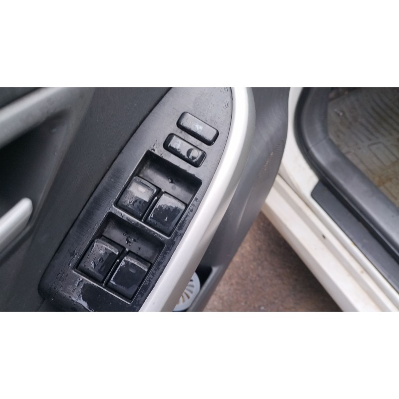 Recambio de mando elevalunas delantero izquierdo para toyota prius (_w3_) 1.8 hybrid (zvw3_) referencia OEM IAM 8404033100  