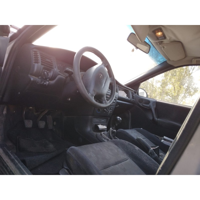 OPEL VECTRA B BERLINA