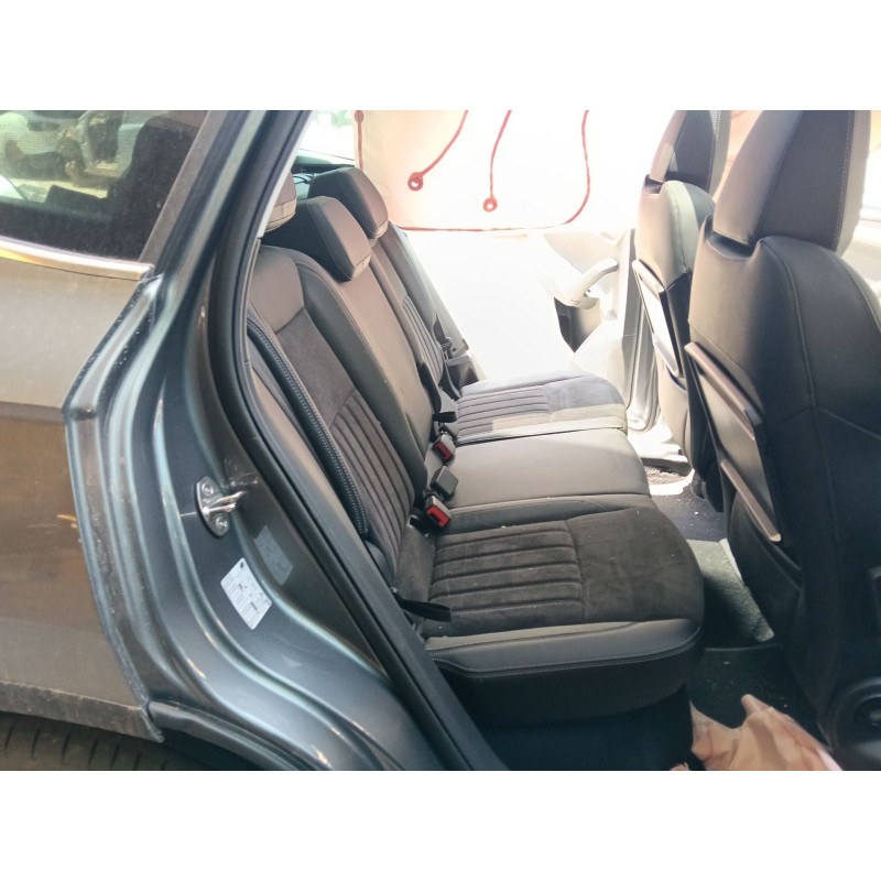 Recambio de asientos traseros para skoda karoq (nu7, nd7) 1.5 tsi referencia OEM IAM   
