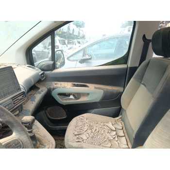 GUARNECIDO PUERTA DELANTERA DERECHA 98186431ZD 