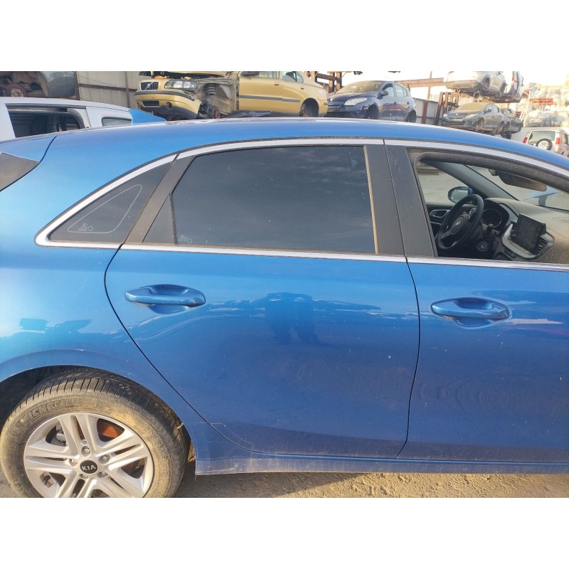 Recambio de puerta trasera derecha para kia ceed (cd) 1.0 t-gdi referencia OEM IAM 77004J7000  